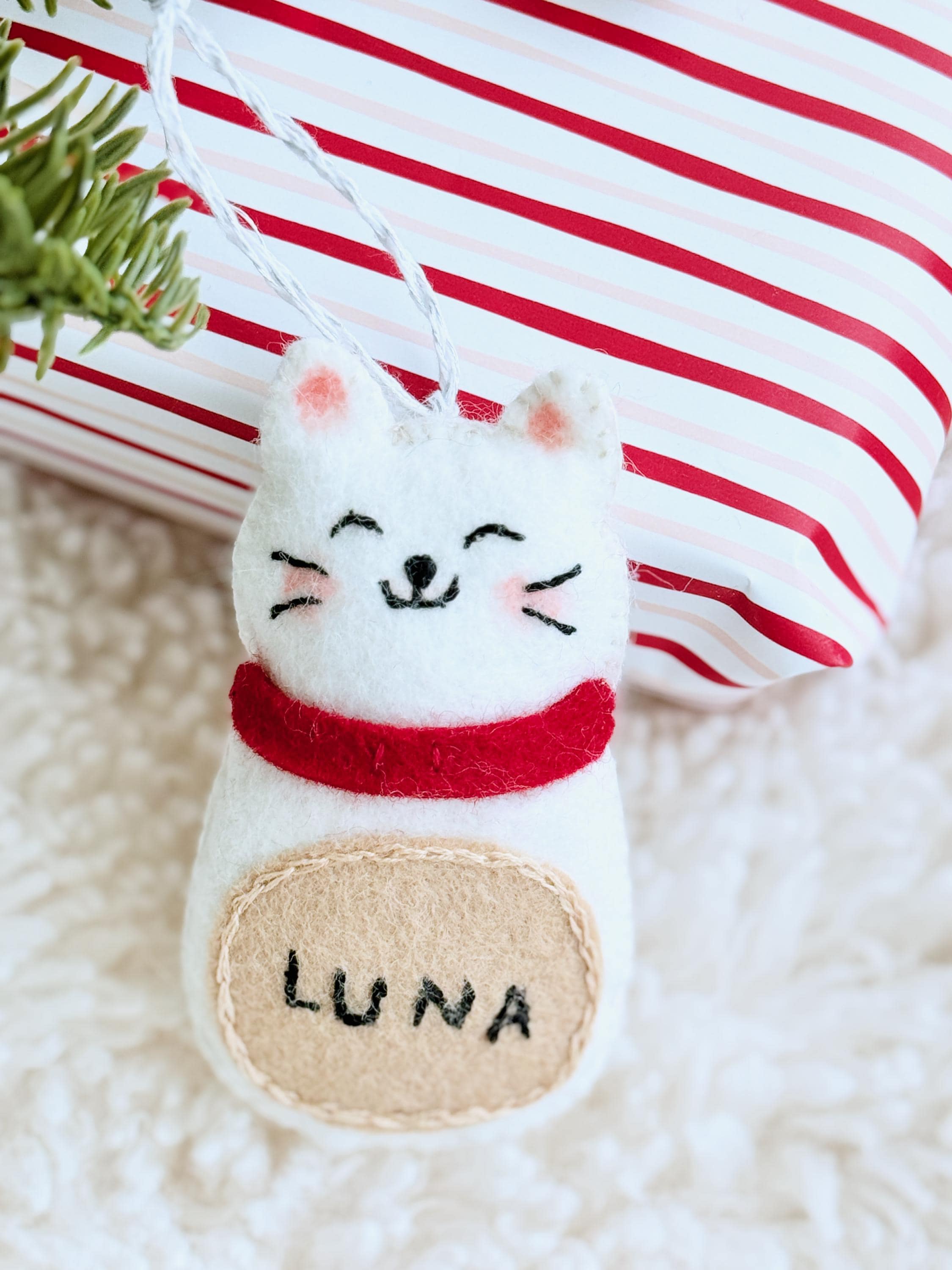 Custom Cat Ornament, Personalized Cat Memorial Ornament, Felt Christmas Tree Decorations, Pet Loss Gifts, Cat Mom Gifts