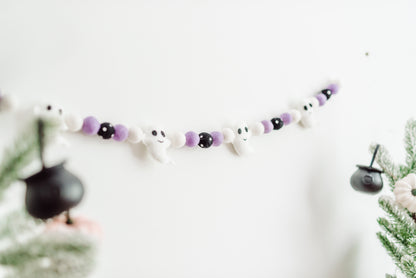 Soft Spooky Ghost Felt Halloween Garland