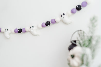 Soft Spooky Ghost Felt Halloween Garland