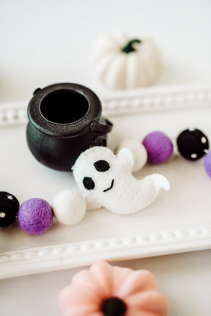 Soft Spooky Ghost Felt Halloween Garland