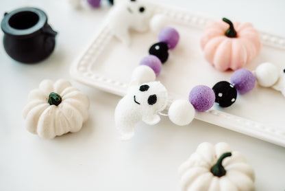 Soft Spooky Ghost Felt Halloween Garland