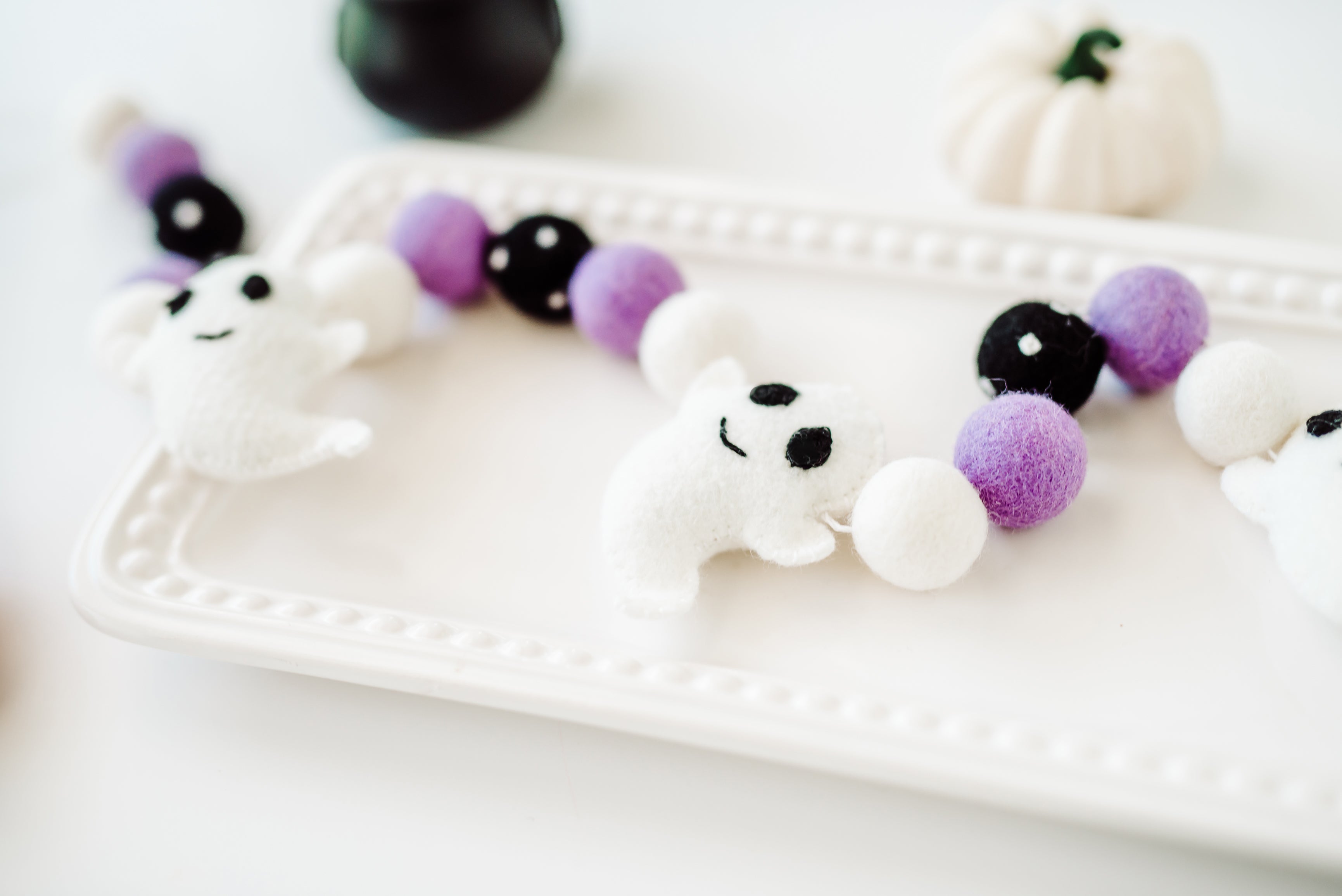 Soft Spooky Ghost Felt Halloween Garland
