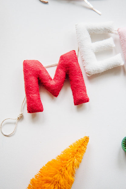 Merry and Bright Sign, Felt Christmas Garland for Mantle, Christmas Banner Garland, Christmas Mantel Decor