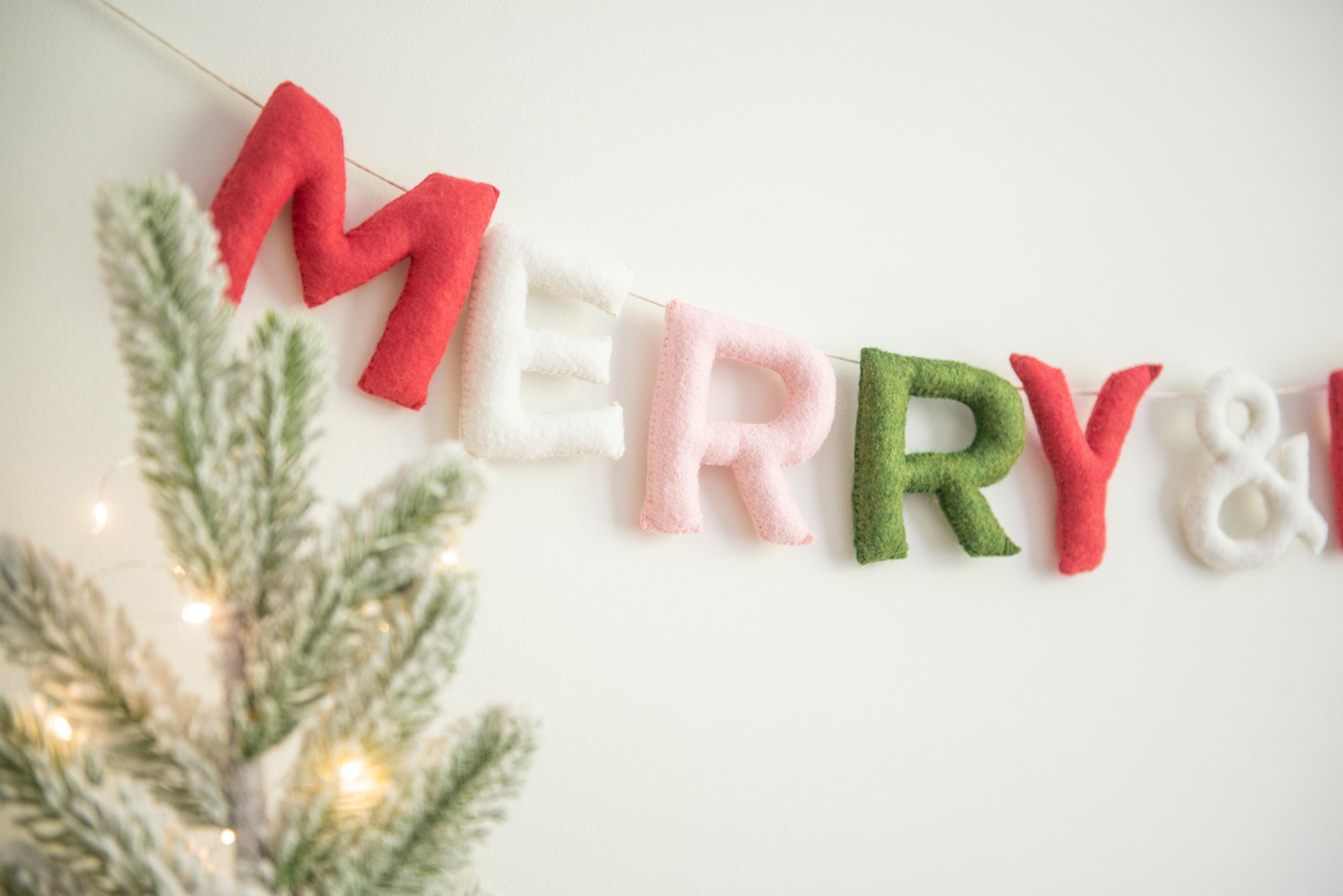 Merry and Bright Sign, Felt Christmas Garland for Mantle, Christmas Banner Garland, Christmas Mantel Decor