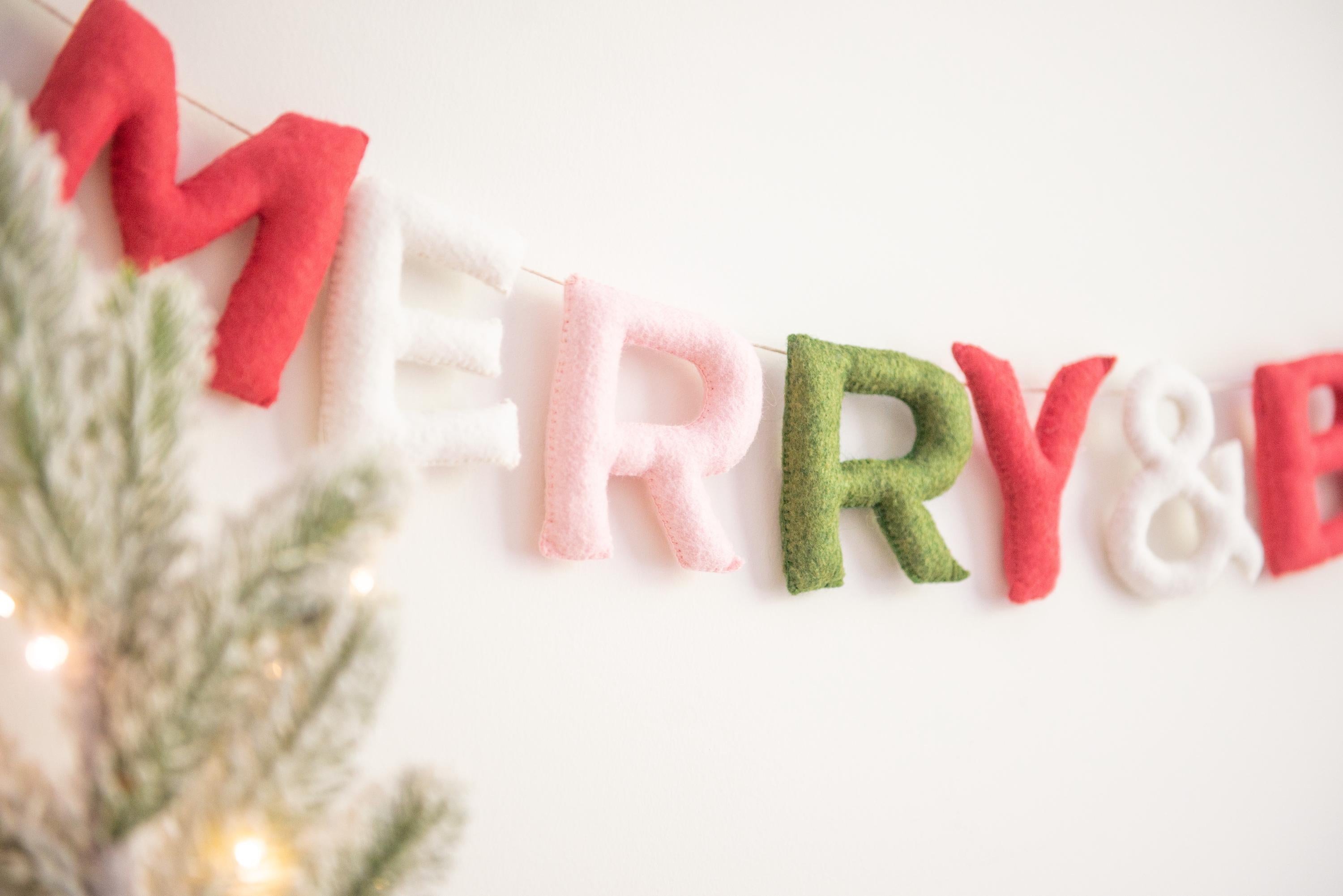 Merry and Bright Sign, Felt Christmas Garland for Mantle, Christmas Banner Garland, Christmas Mantel Decor