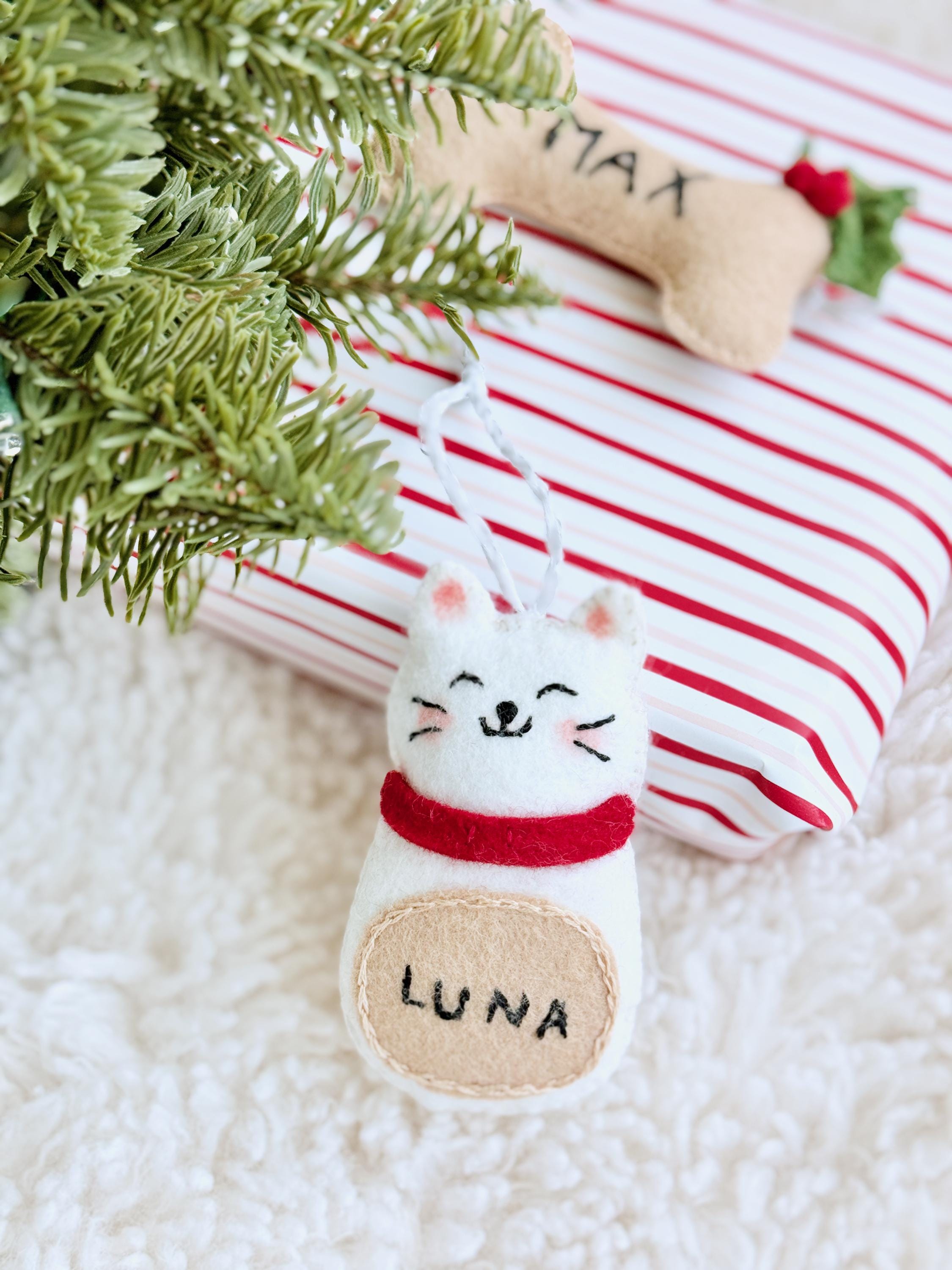 Custom Cat Ornament, Personalized Cat Memorial Ornament, Felt Christmas Tree Decorations, Pet Loss Gifts, Cat Mom Gifts