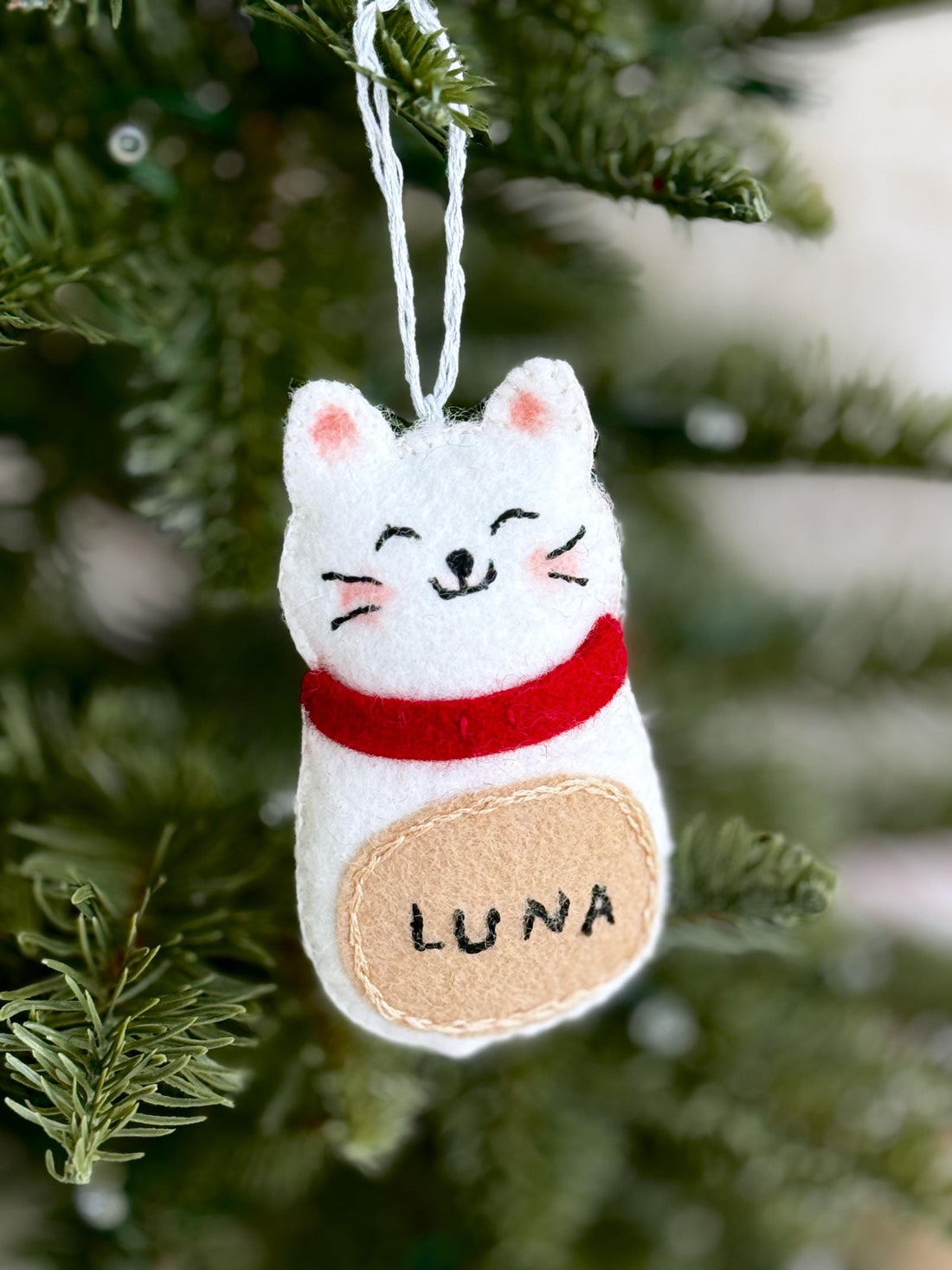 Cat Ornament that can be personalized with name. Perfect gift for cat moms or for expressing sympathy for pet loss.