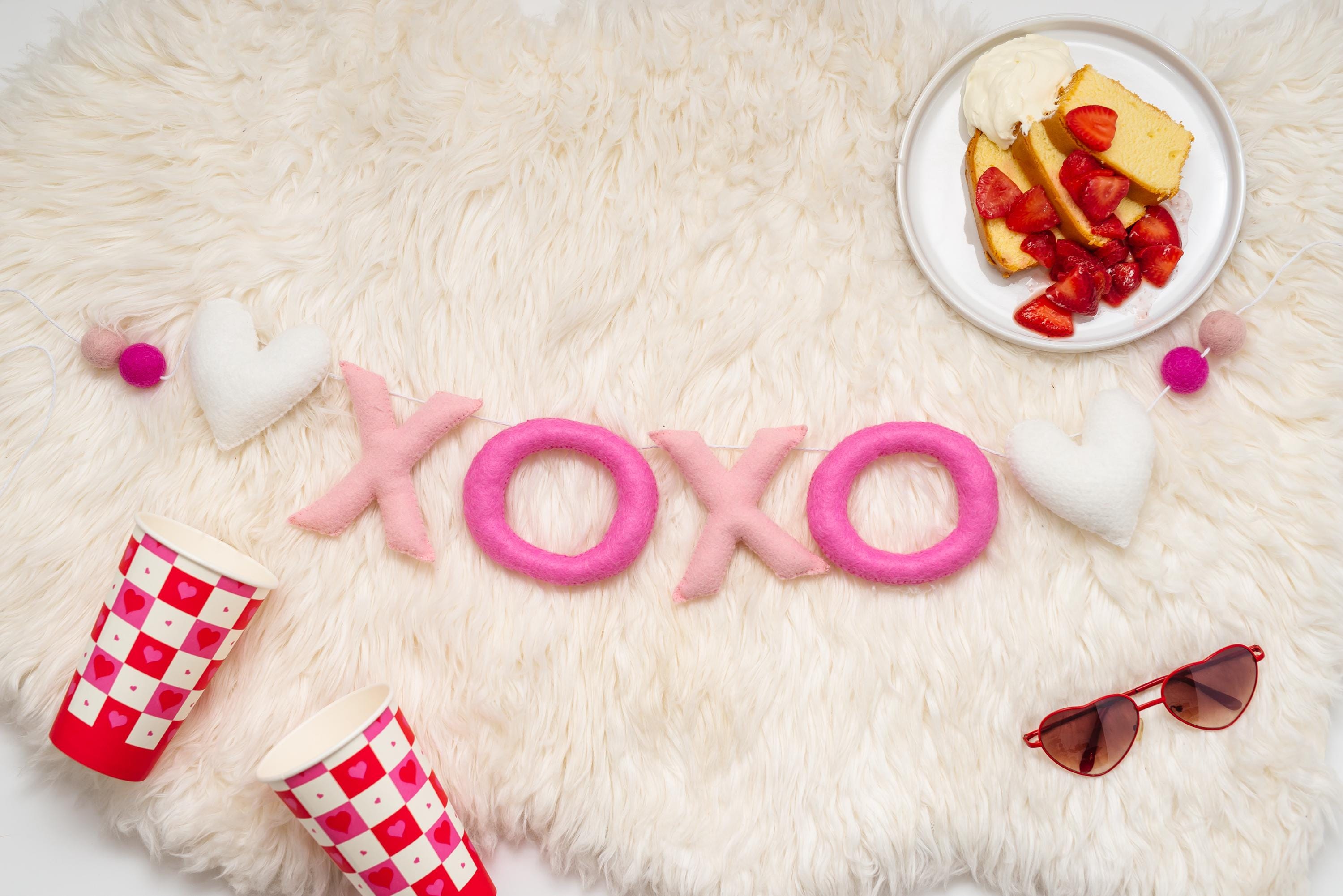 Pink XOXO Felt Letters Valentine Garland : Nursery Bookshelf Decor