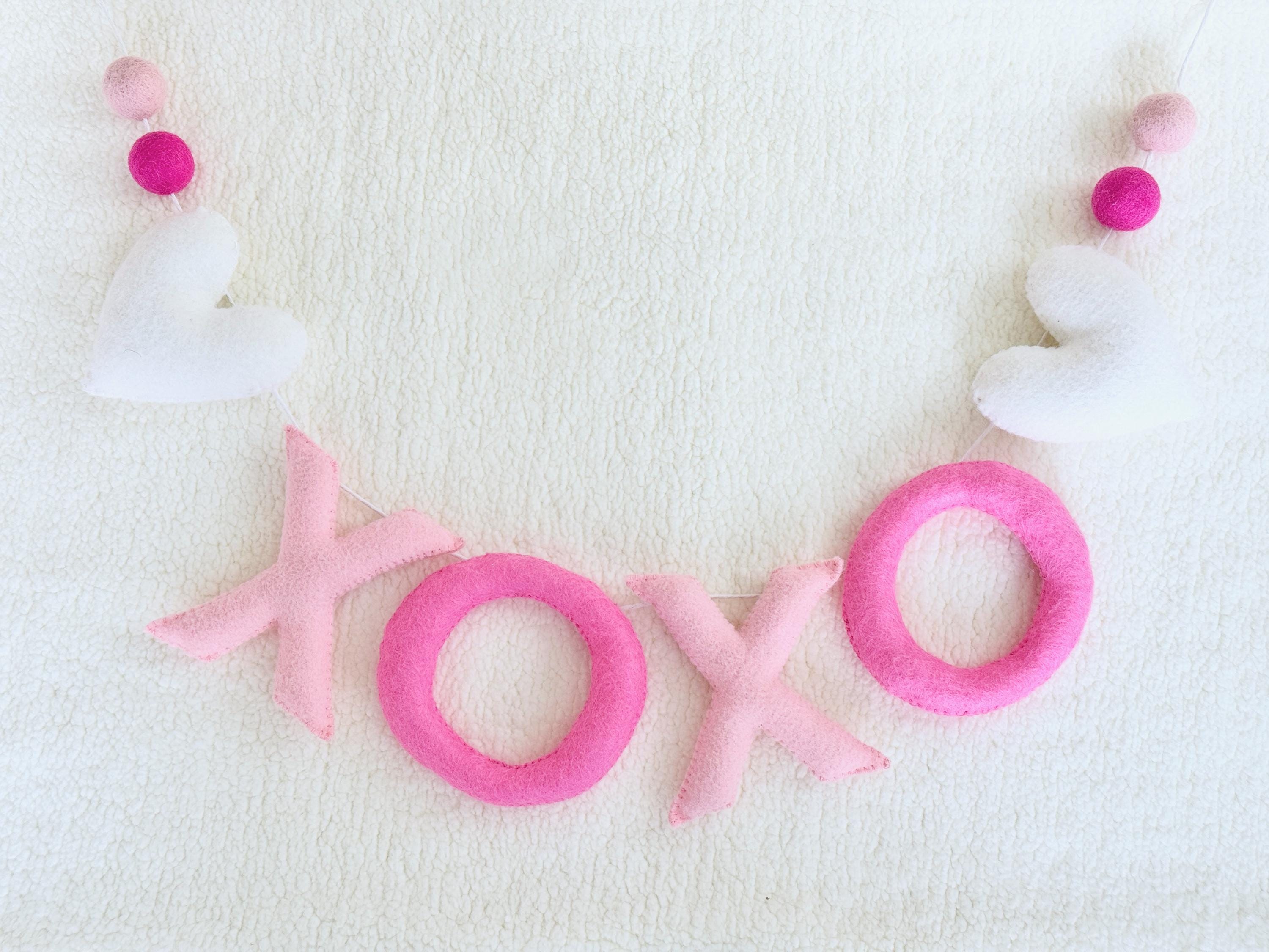 Pink XOXO Felt Letters Valentine Garland : Nursery Bookshelf Decor