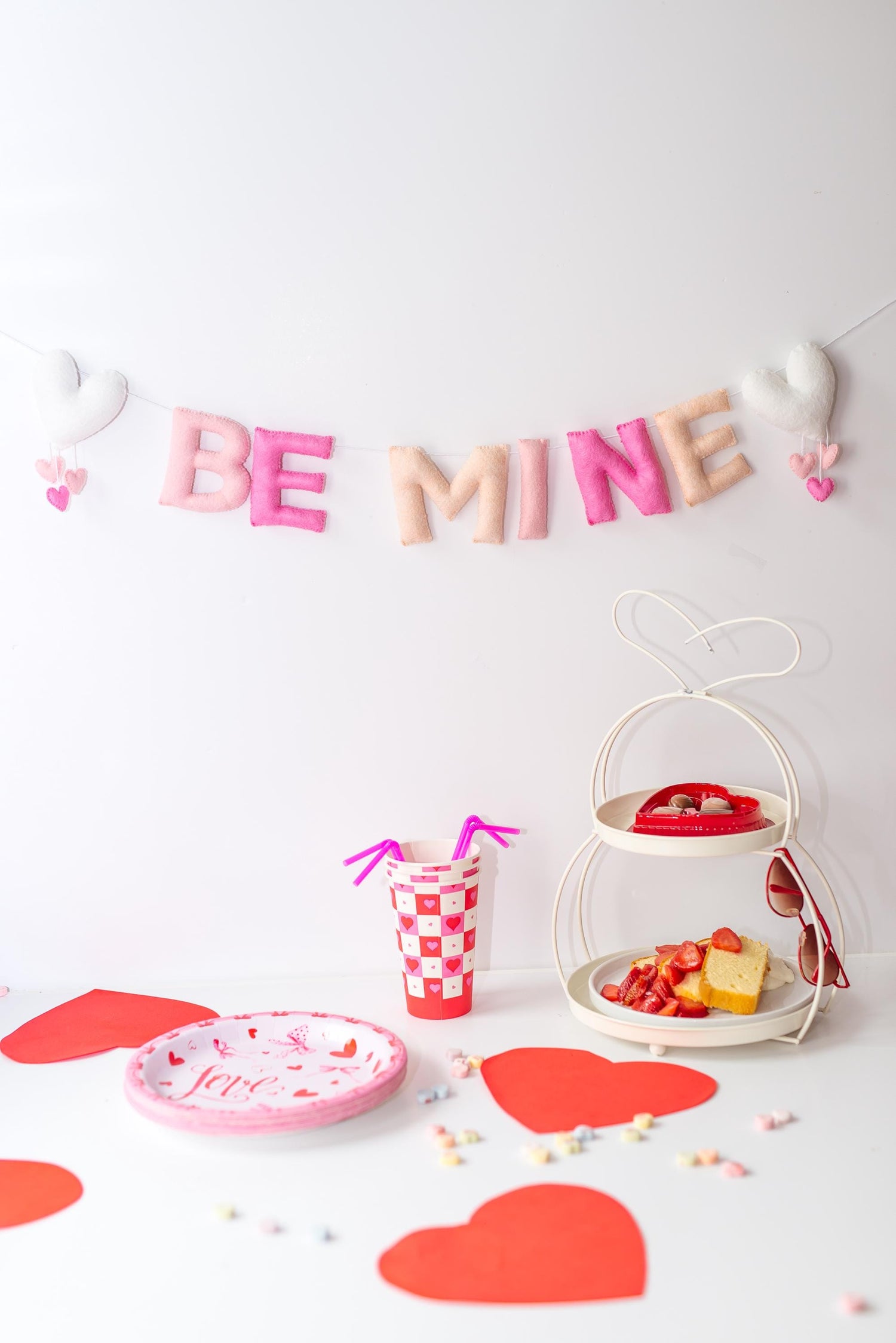Pink Felt Be Mine Garland: Valentine Fireplace Mantel Decor